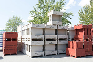 Plywood pallet bins